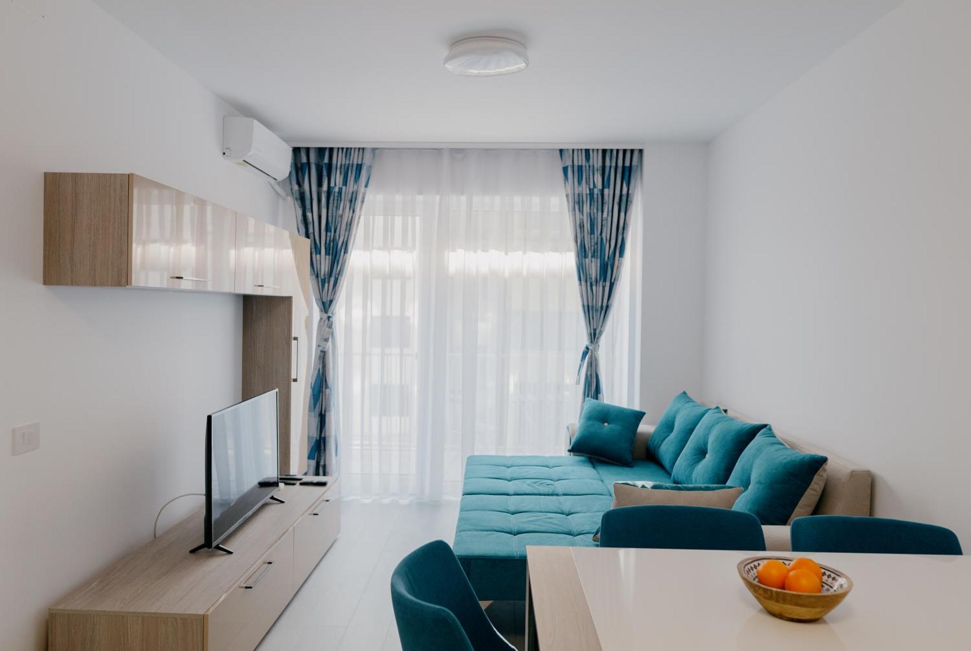Royal Blue Property Oradea Exterior foto